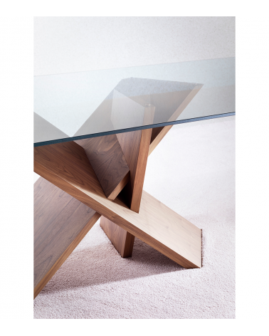Mesa de salón tripode. Estructura Nogal Canaletto con tapa de vidrio transparente. Miniforms